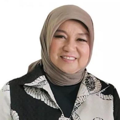 Dr. (HC) Dra. Hj. Nurhayati Subakat, Apt.